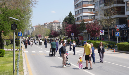 Eskişehir’de Arabasız Pazar Kapsamında O Yol Trafiğe Kapanacak!
