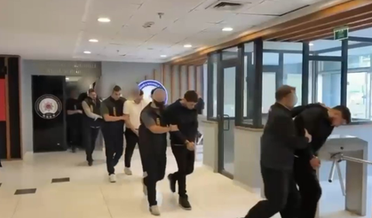 Pes Dedirten Olay! Kadın Kılığına Girip Evlilik Vaadiyle Tuzağa Düşürdüler!
