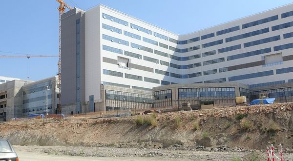 Kütahyalılar Şehir Hastanesi inşaatının tamamlanmasını bekliyor