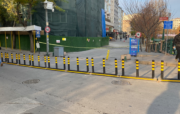 Eskişehir'de Göçük: Yol Araç ve Yaya Trafiğine Kapatıldı