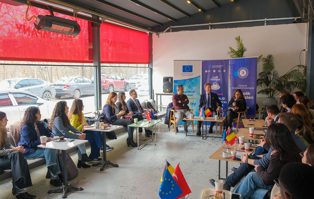 Belçika Büyükelçisi Eskişehir’de Gençlerle Bir Araya Geldi!