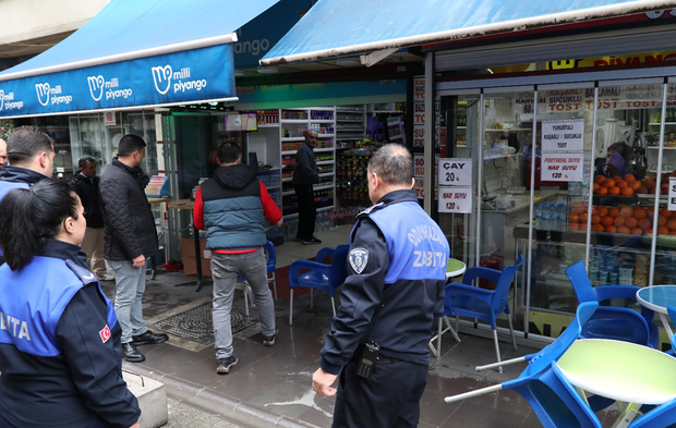 Eskişehir’de Zabıta Ekipleri Kaldırım İşgallerine Karşı Harekete Geçti!