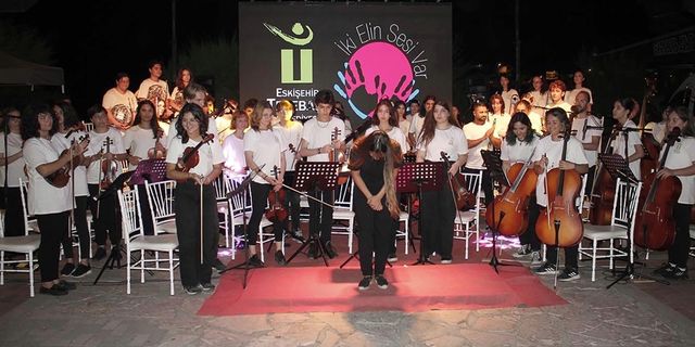 Eskişehirli orkestra Amasra'da şov yaptı!