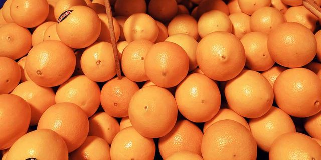 Eskişehir'de güncel pazar fiyatları; 3 kilo portakal 50 lira olmuş!