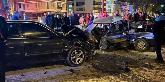 Eskişehir'de feci kaza; Sürücü olay yerinden kaçtı!