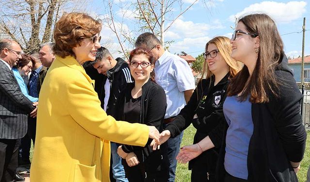 Ayşe Ünlüce Seyitgazi Kırka'da bayramlaşma törenine katıldı!