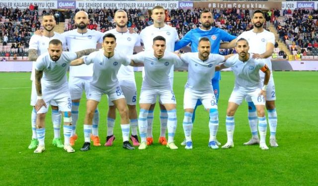 "Anadolu Üniversitesi, TFF 3. Lig Play-off Maçında Efeler 09 Spor'a 2-1 Mağlup Oldu"