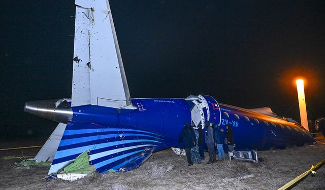 Kazakistan’da Düşen Yolcu Uçağına İlişkin Şok İddia: Rus Hava Savunma Sistemi mi Vurdu?