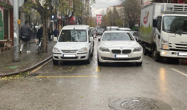 Eskişehir’de İkinci Sıra Parklar Trafik Çilesini Arttırıyor