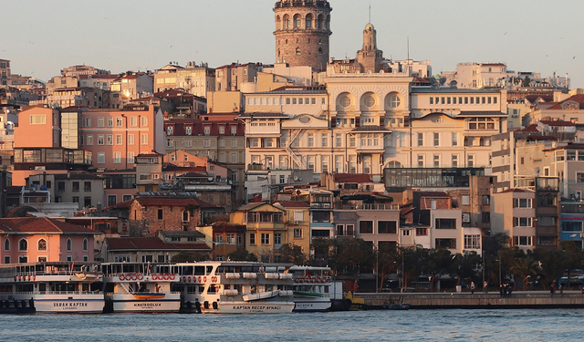 İstanbul Valiliği'nden Deprem Açıklaması: 151 Kişi Yaralandı
