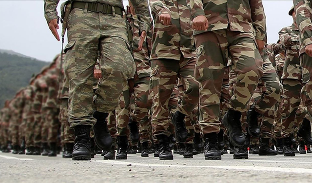 Askerlik 3 Aya mı Düşüyor?