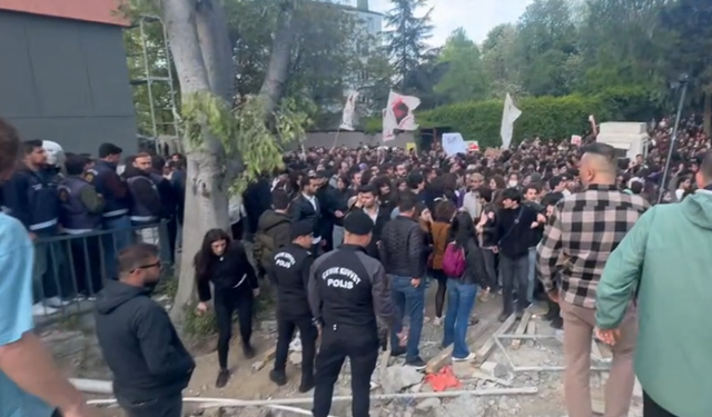 Boğaziçi Üniversitesi’ndeki Protestoda 4 Öğrenci Tutuklandı