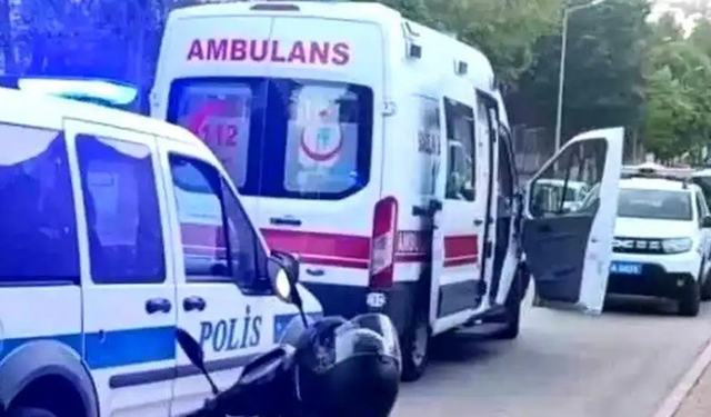 Faciaya Ramak Kaldı! Otomobil Motorlu Bisiklete Çarptı