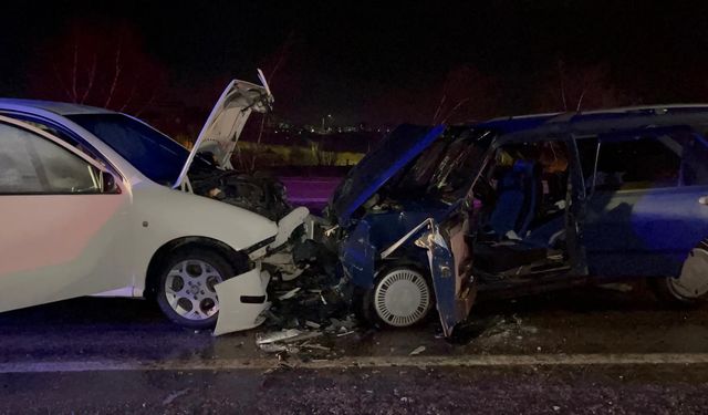 Eskişehir-Afyon Yolunda Korkunç Kaza 9 Yaralı