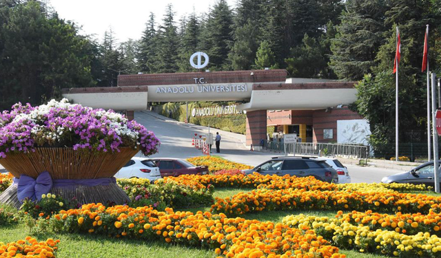 Anadolu Üniversitesi Sözleşmeli Personel Alımı Yapacak!