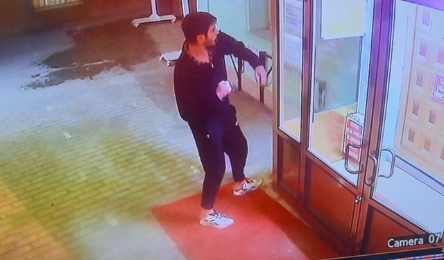 Eskişehir’de Camiye Çirkin Saldırı Anları Kameralara Yansıdı