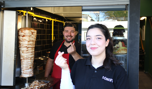 Eskişehirli Çift Döneri Kore’de Öğrenip Memlekette Trend Oldu!