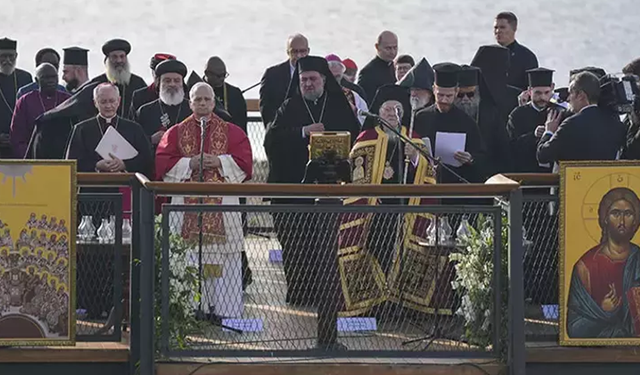 Türkiye'de Bin Yıl Sonra Bir İlk! Papa’dan Tarihi Ayin!