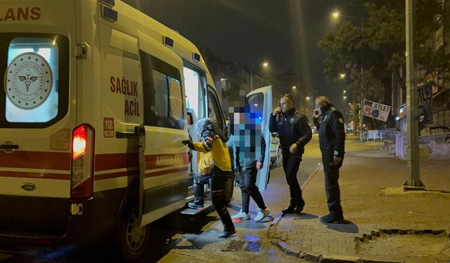 Adres Sordu Tartışma Bıçaklı Kavgaya Döndü 1 Yaralı