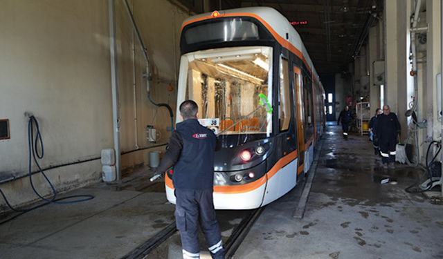 Eskişehir'de Güvenli Ulaşım İçin Tramvaylara İnce Ayar!