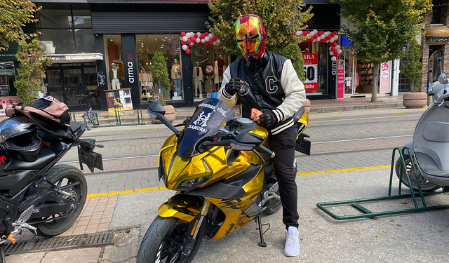 Eskişehir’de Iron Man Kasklı Motosikletli Gündem Oldu!