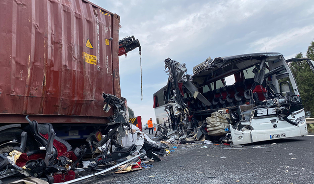 Otobüs Kazasında Hayatını Kaybedenlerin İsimleri Belli Oldu