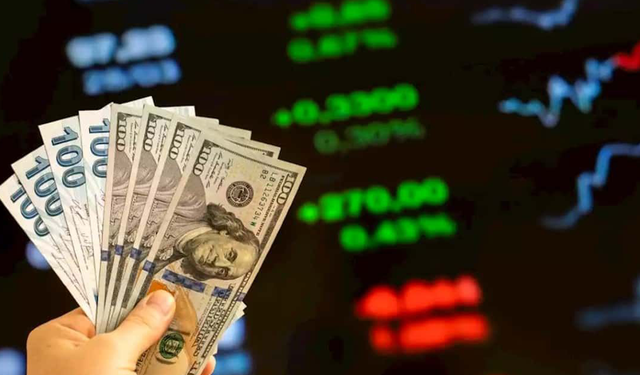 4 Ocak Pazar Döviz Fiyatları Tarihi Zirvede İşlem Görüyor!