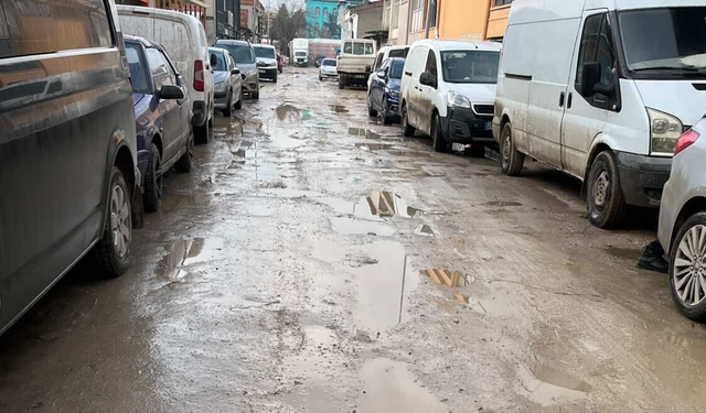Eskişehir Baksan’da Yollar Adeta Bataklığa Döndü!