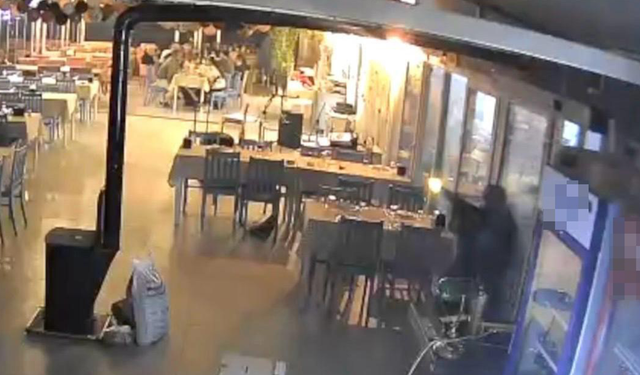 İstediği Olmayınca Restorana Tüfekle Saldırıp Can Aldı
