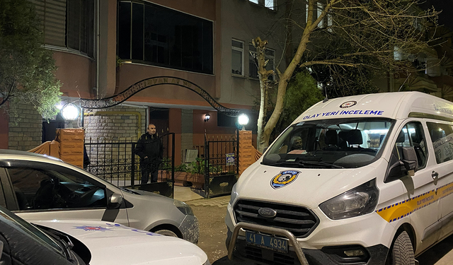 Yatalak Annesine Yemek Hazırlayan Kadın Boğazı Kesilmiş Bulundu