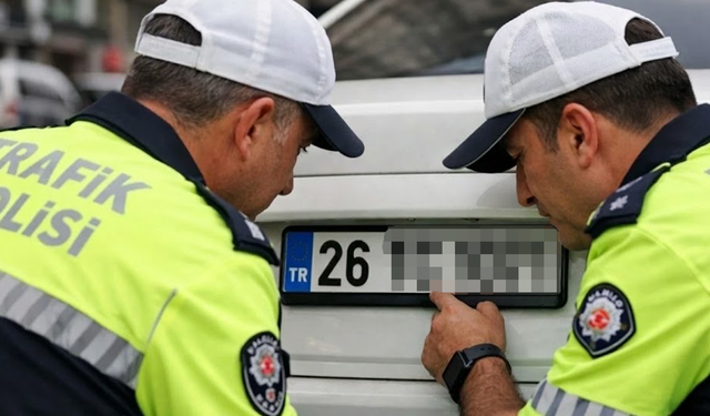 APP Plaka Normal Plaka Farkı Nedir? Araç Sahipleri İçin Süre Daralıyor!