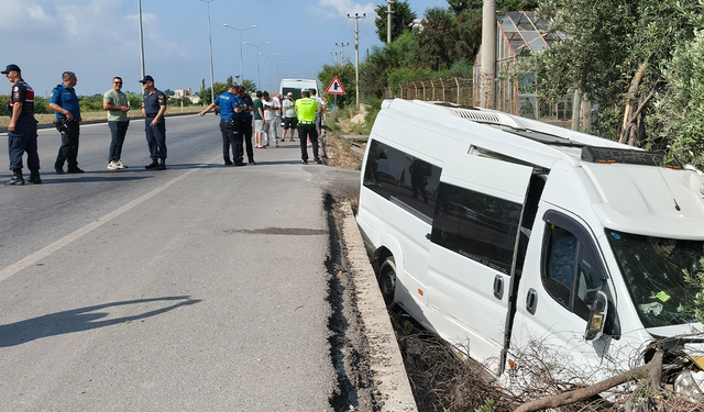 Akılalmaz Olay! Şoföre Saldırıp Minibüsü Kaçırdı Kaza Yaparak Canından Oldu!