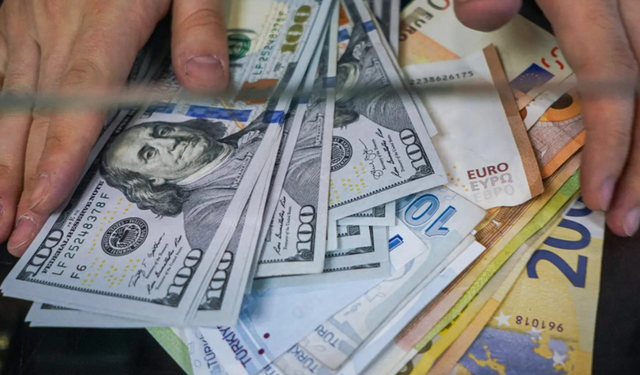 23 Ağustos Döviz Fiyatları Rekor Yükselişine Devam Ediyor!