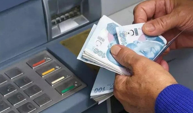 SGK Düğmeye Bastı! Milyonlarca Emekliye Fark Ödemeleri Başlıyor!