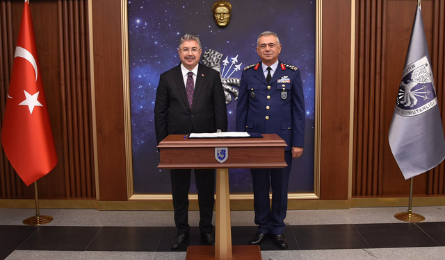 Eskişehir Valisi Yılmaz’dan Hava Orgeneral Gür’e Ziyaret!