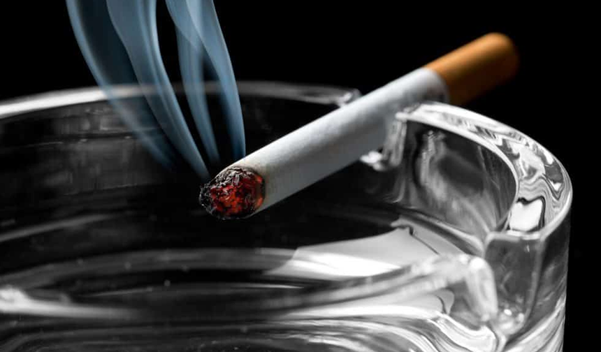 Sigara içilen yerlerde durmak dış görünümünüzü bile etkileyebilir!