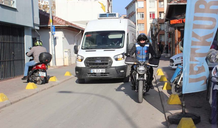 Son zamanlarda özellikle Tepebaşı ilçesinde bulunan Yenibağlar ve Eskibağlar mahallelerinde gerçekleşen yemek hırsızlıkları insanları adeta canından bezdiriyor.