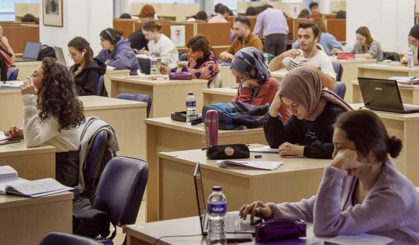 Eskişehir Büyükşehir Belediyesi'ne çağrı; "Öğrenciler için ulaşım ücretleri düşürülmeli"