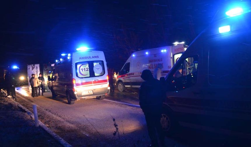 İhbar üzerine olay yerine çok sayıda ambulans sevk edildi. Sağlık ekiplerinin ilk müdahalesi sonucu yaralılar, Kastamonu Eğitim ve Araştırma Hastanesi başta olmak üzere Taşköprü ve Kastamonu’daki diğer hastanelere kaldırıldı.