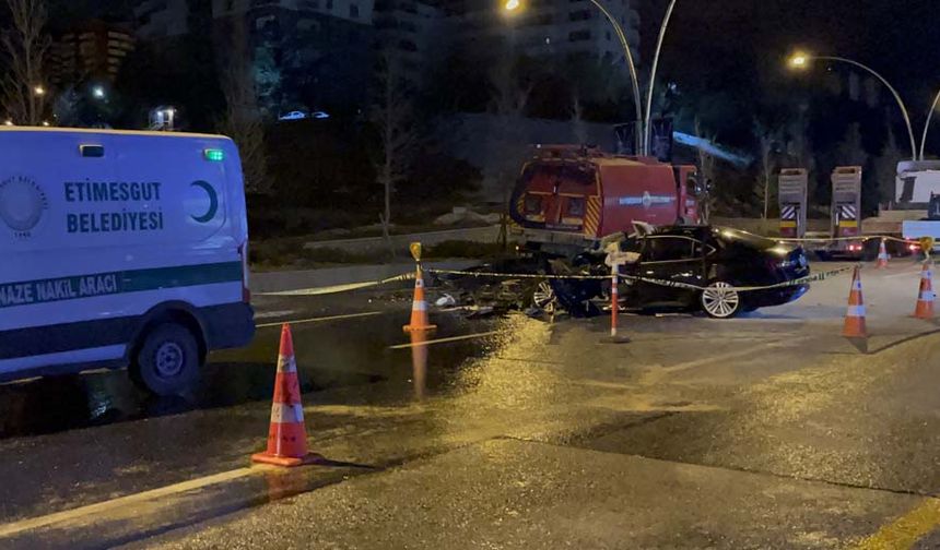 Vatandaşların ihbarı üzerine olay yerine polis ve sağlık ekipleri sevk edildi.