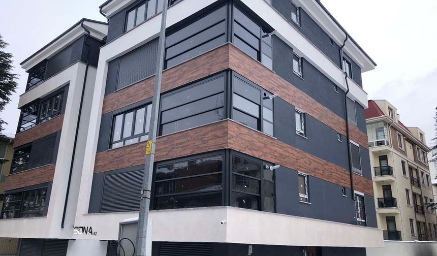 Depreme dayanıklı, radyal temel

C30 beton ve nitelikli demir yoğunluğu ile yapılmış 

Bütün elektrik altyapısı Schneider markalı

Bien Markalı Birinci Sınıf Seramik ve vitrifiye

İLETİŞİM: Handan Dedeoğlu - 0 555 677 88 46