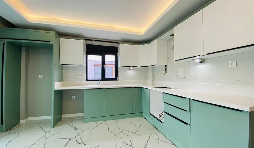 Eskişehir’de Orhangazi mahallesi Ömür mevkiinde
160 metrekare 3+1 ev
İLETİŞİM: Handan Dedeoğlu
0 555 677 88 46