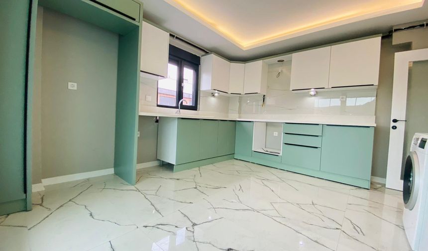 Eskişehir’de Orhangazi mahallesi Ömür mevkiinde
160 metrekare 3+1 ev
İLETİŞİM: Handan Dedeoğlu
0 555 677 88 46