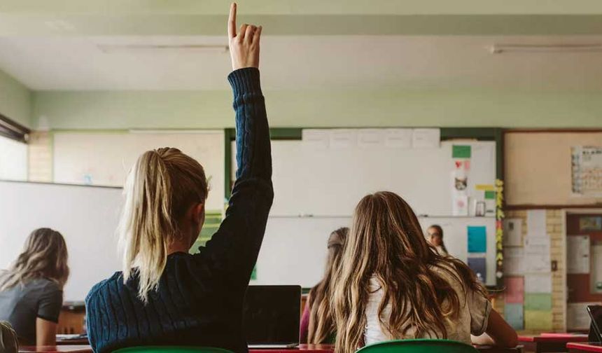 Milli Eğitim Bakanlığı tarafından ard arda kararlar alınmaya devam ediliyor. Okul Öncesi Eğitim ve İlköğretim Kurumları Yönetmeliğinde Değişiklik Yapılmasına Dair Yönetmelik, Resmi Gazete'de yayımlanarak yürürlüğe girdi. Sınıf geçme puanları yeni yönetmeliğin yayımlanmasıyla değişti.