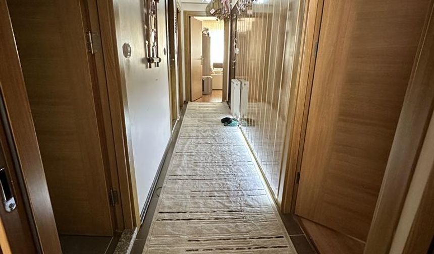 Ev Kumlubel Mahallesindedir.
Fiyat bilgisi telefonda verilecektir.
100 metrekare 2+1 ev
İLETİŞİM: Handan Dedeoğlu
0 555 677 88 46