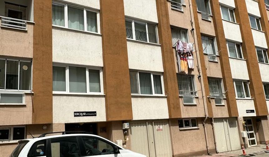 Ev Kumlubel Mahallesindedir.
Fiyat bilgisi telefonda verilecektir.
100 metrekare 2+1 ev
İLETİŞİM: Handan Dedeoğlu
0 555 677 88 46