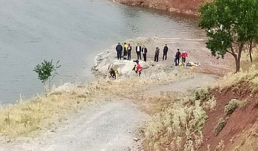 Bunun üzerine olay yerine jandarma, itfaiye ve 112 Acil Servis Sağlık ekipleri yönlendirildi. 