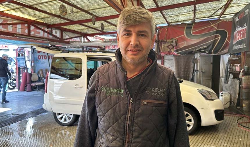 Toğrul, maliyetlerin artmasına rağmen fiyatlarını sabit tutmaya çalıştıklarının altını çizerken, “Maliyet ve iş gücü artsa da fiyatlarımızı arttırmamaya gayret ediyoruz ama vatandaşlar mevcut fiyatları bile beğenmiyorlar. Zaten işler kış döneminde yarı yarıya düşüyor, vatandaşlar ekonomik ya da başka sebeplerden otomobillerini yıkatmayı aksatınca biz de etkileniyoruz” dedi.