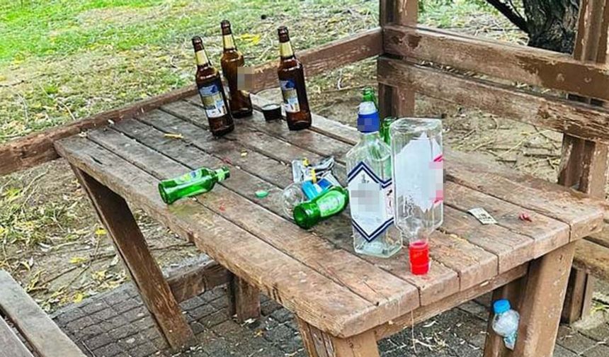 Uzun yıllardır Eskişehir halkının uğrak noktaları arasında bulunan Sinan Alağaç Parkı son günlerde sorumsuz vatandaşların neden olduğu çirkin görüntüler ile gündeme geliyor.