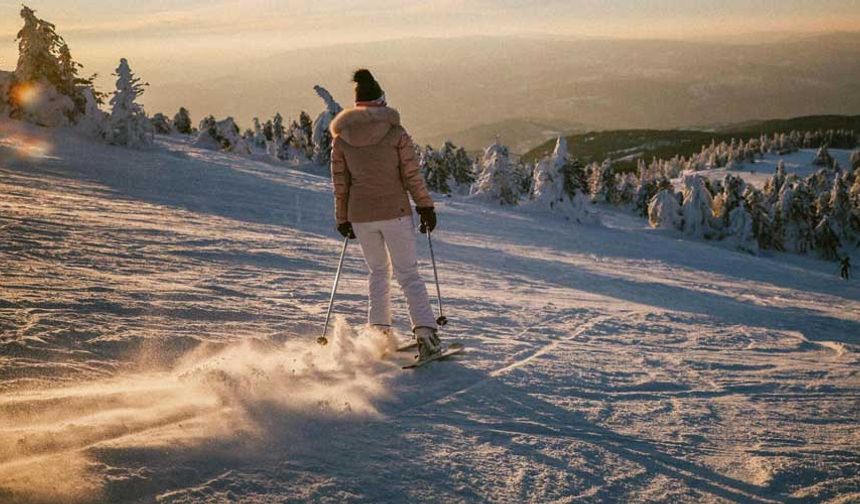 Uludağ'da kayak yapmanın maliyeti dudak uçuklatıyor!